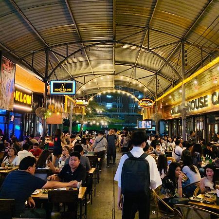 방콕 Oasis Cafe And Nap 호스텔 외부 사진