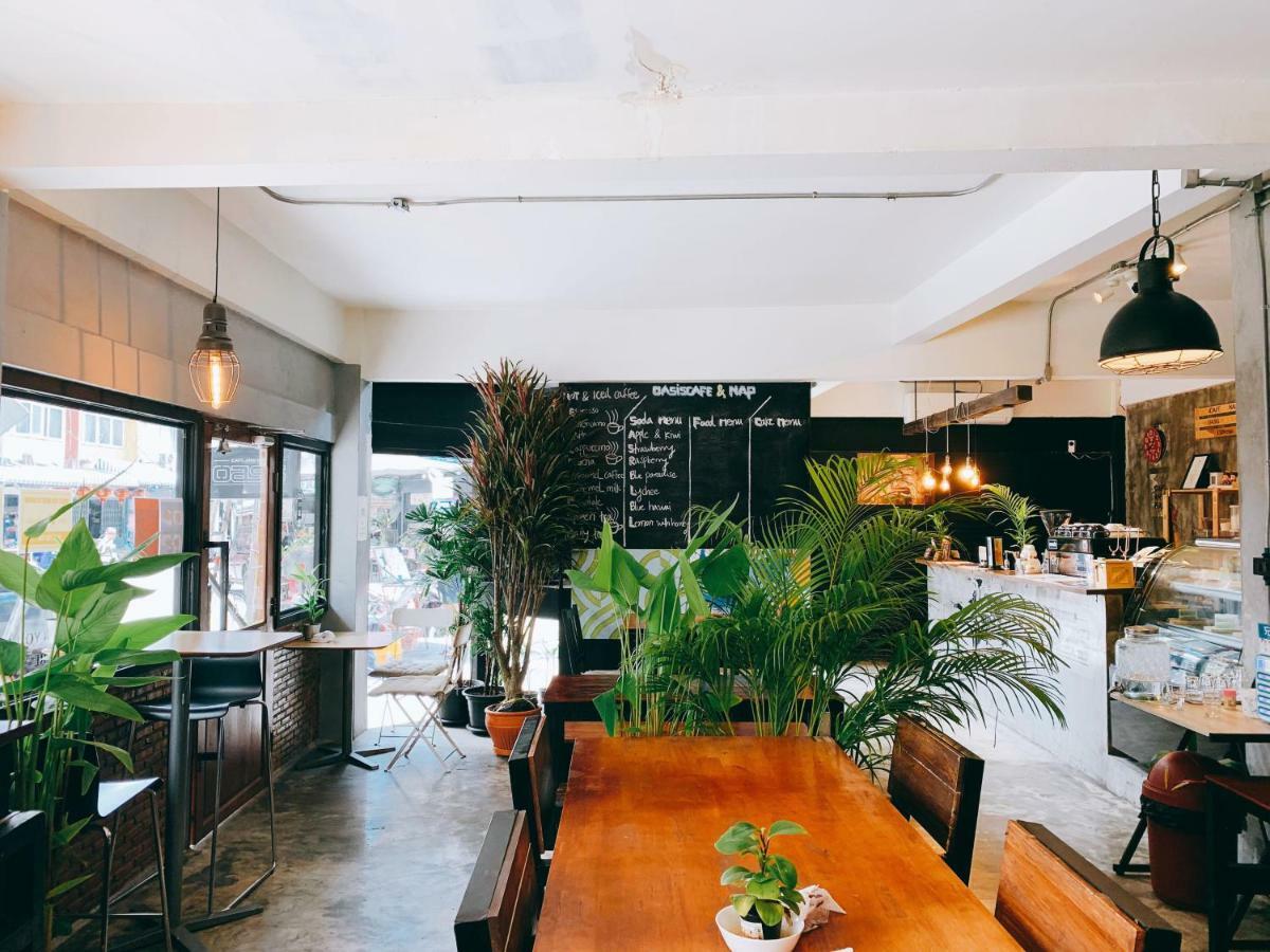 방콕 Oasis Cafe And Nap 호스텔 외부 사진