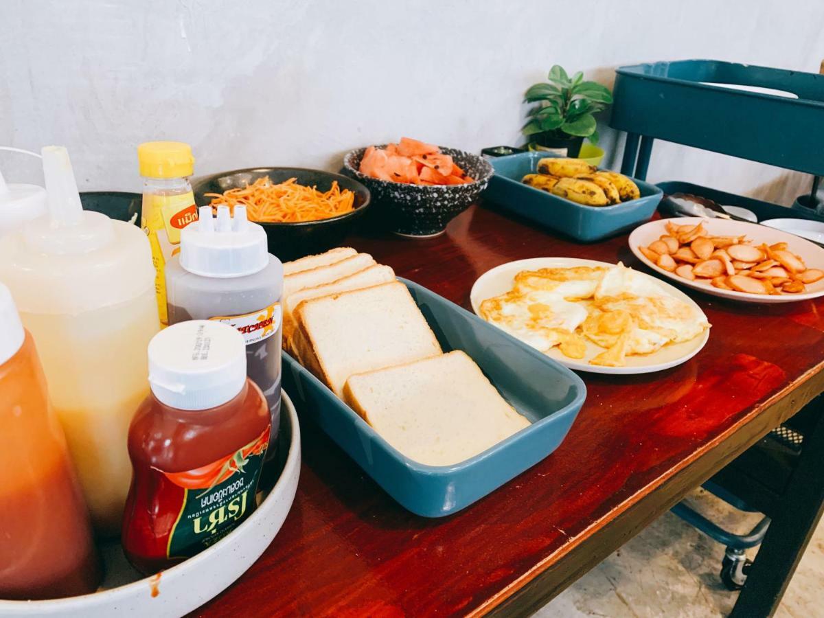 방콕 Oasis Cafe And Nap 호스텔 외부 사진